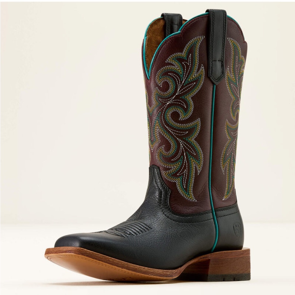 County Lane Wide Square Toe Western Boot